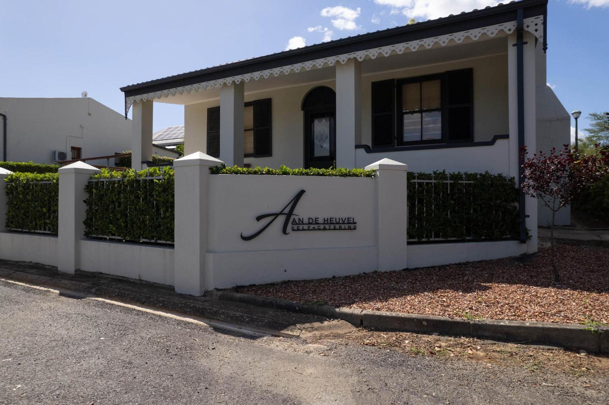Aan De Heuvel Self-Catering Cottages Swellendam Exterior photo