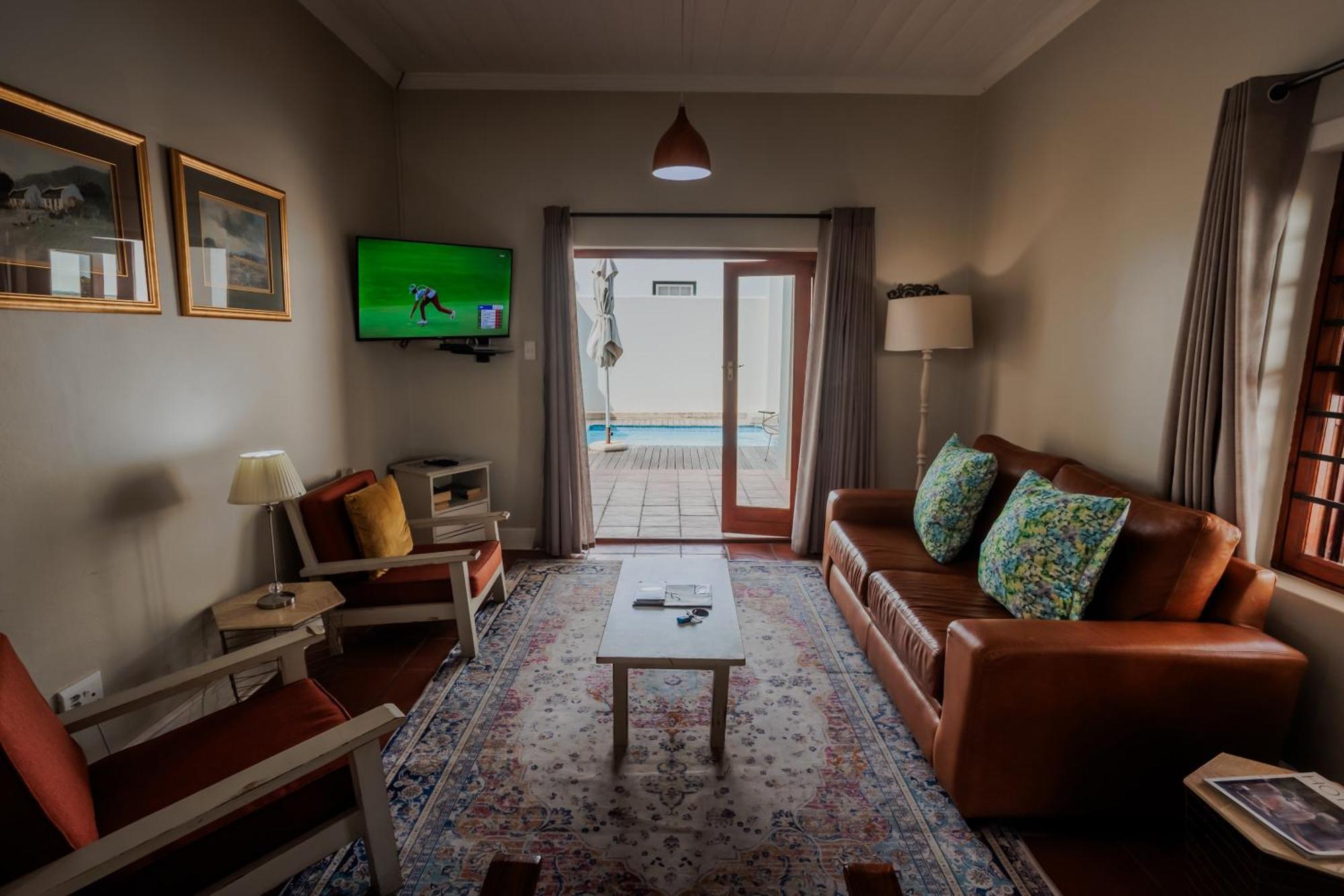 Aan De Heuvel Self-Catering Cottages Swellendam Exterior photo