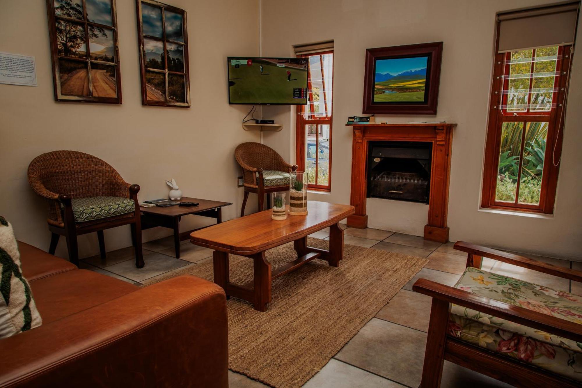 Aan De Heuvel Self-Catering Cottages Swellendam Exterior photo